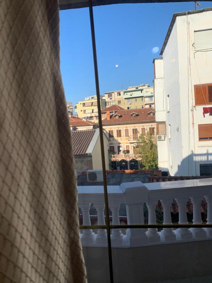 Belux Hotel Тирана Екстер'єр фото