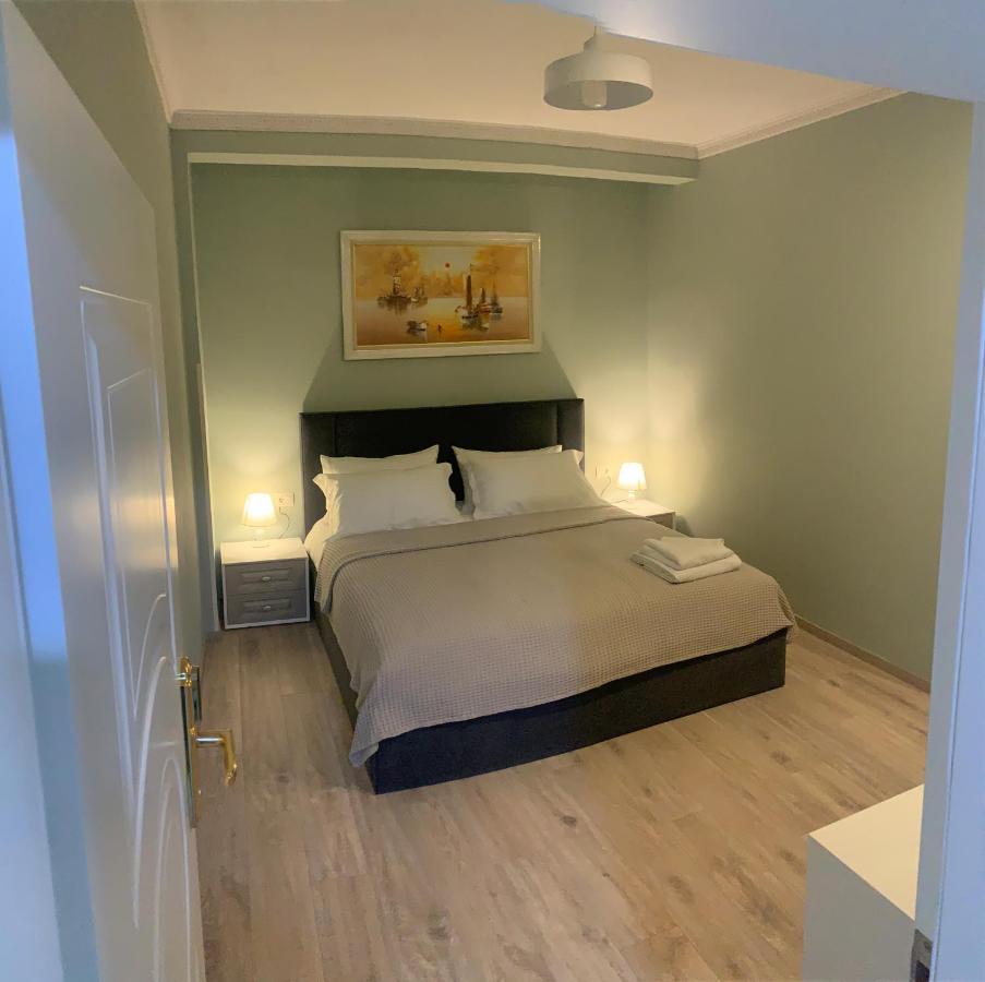 Belux Hotel Тирана Екстер'єр фото